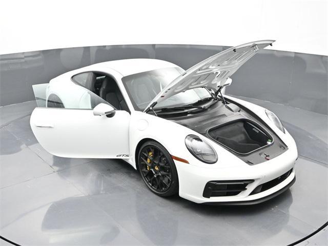 Photo of 2024 White Porsche 911