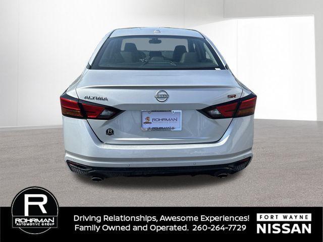 Photo of 2024 Brilliant Silver Metallic Nissan Altima
