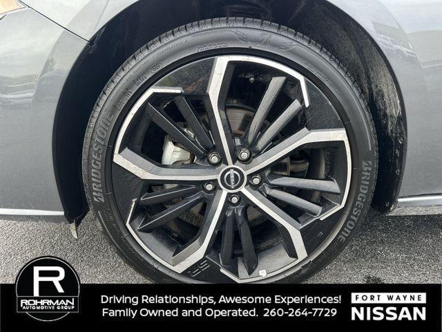 Photo of 2024 Gun Metallic Nissan Altima