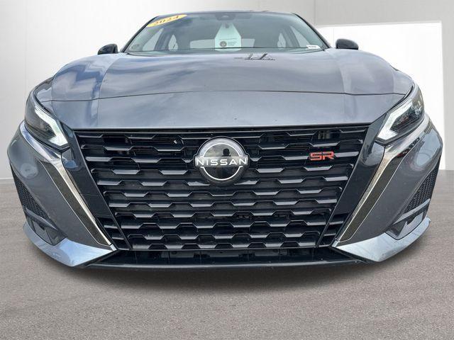 Photo of 2024 Gun Metallic Nissan Altima