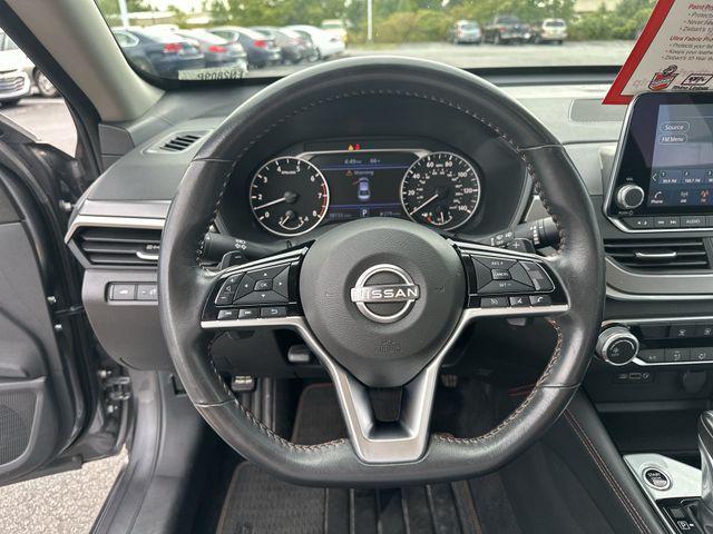 Photo of 2024 Gun Metallic Nissan Altima