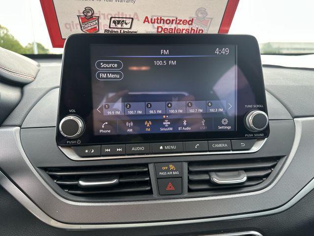 Photo of 2024 Gun Metallic Nissan Altima