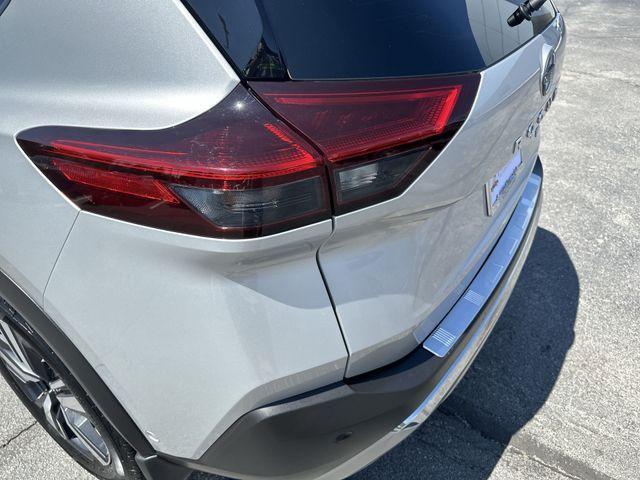 Photo of 2023 Brilliant Silver Metallic Nissan Rogue