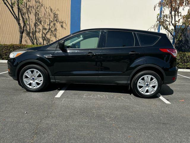 Photo of 2013 Black Ford Escape