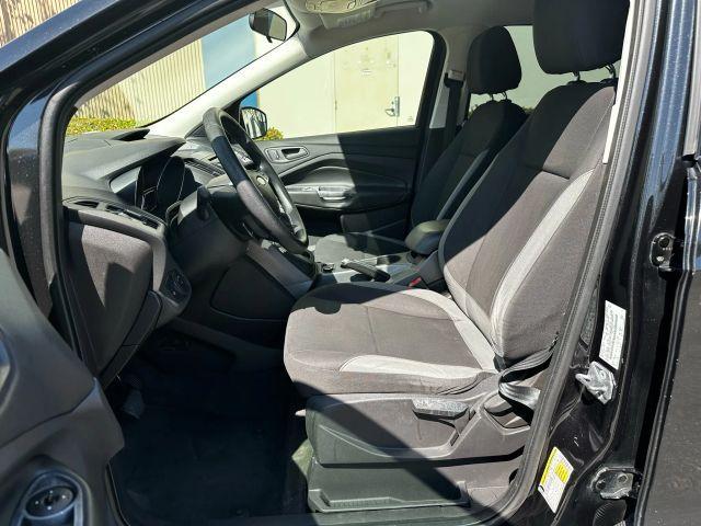 Photo of 2013 Black Ford Escape