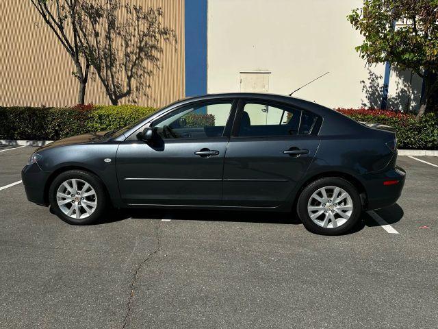 Photo of 2009 Metropolitan Gray Mica Mazda Mazda3