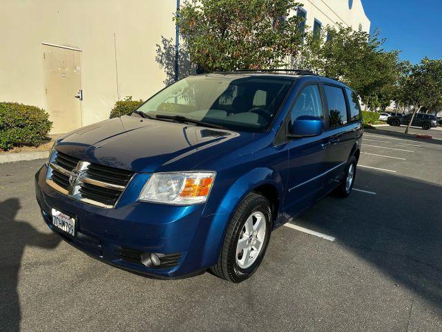 Photo of 2010 Blue Dodge Grand Caravan