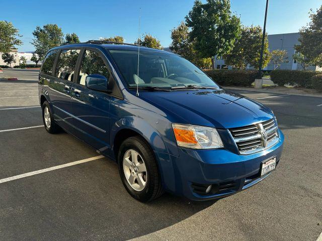 Photo of 2010 Blue Dodge Grand Caravan