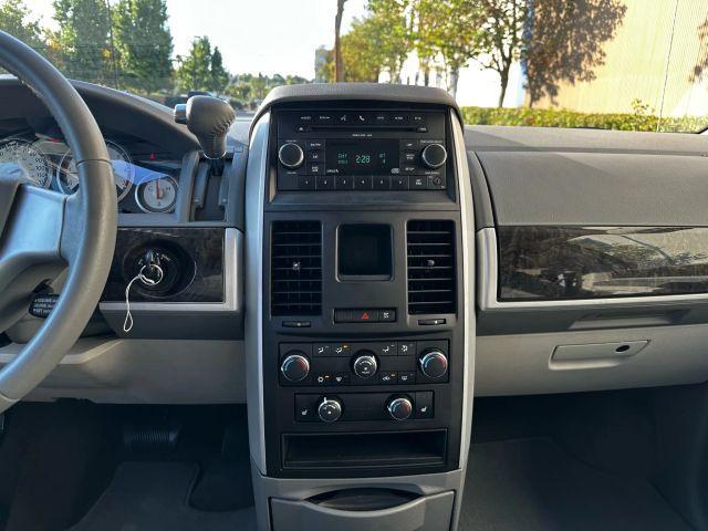 Photo of 2010 Blue Dodge Grand Caravan