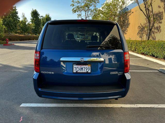 Photo of 2010 Blue Dodge Grand Caravan