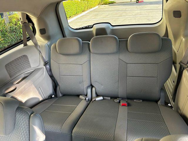 Photo of 2010 Blue Dodge Grand Caravan