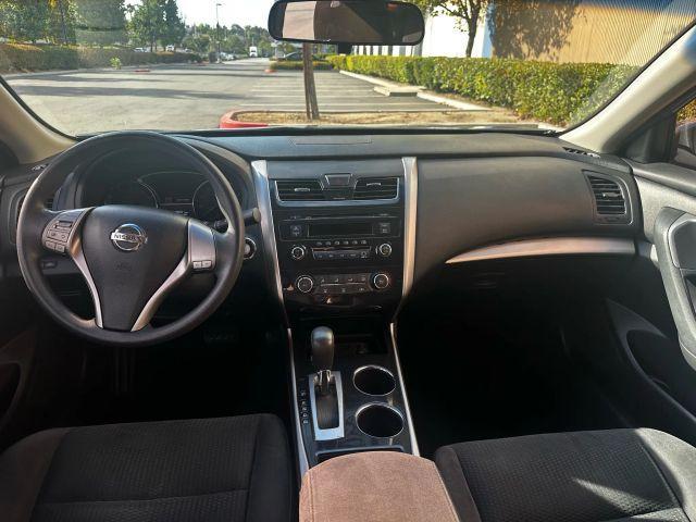 Photo of 2014 Gun Metallic Nissan Altima