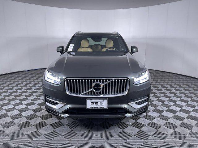 Photo of 2022 Green Volvo XC90 Recharge Plug-In Hybrid