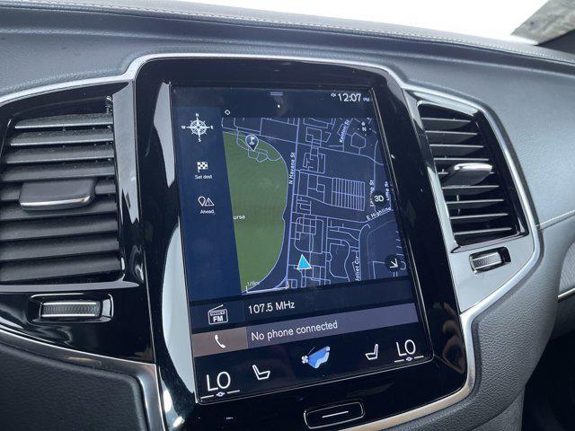 Photo of 2022 Green Volvo XC90 Recharge Plug-In Hybrid