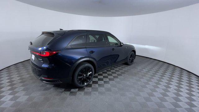 Photo of 2025 Deep Crystal Blue Mica Mazda CX-90