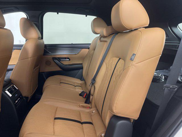Photo of 2025 Rhodium White Premium Mazda CX-70