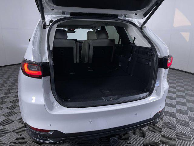Photo of 2025 Rhodium White Premium Mazda CX-90 PHEV