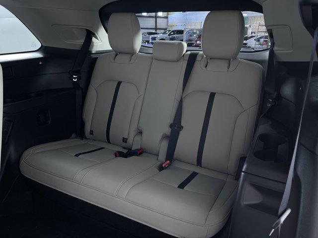 Photo of 2025 Rhodium White Premium Mazda CX-90 PHEV
