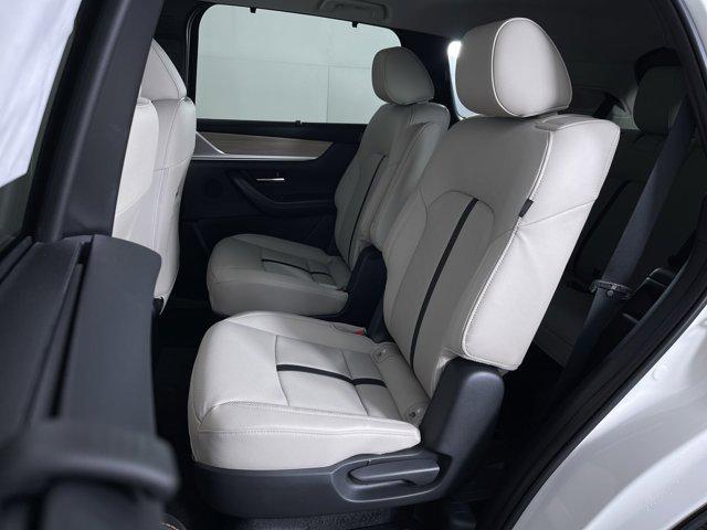 Photo of 2025 Rhodium White Premium Mazda CX-90 PHEV