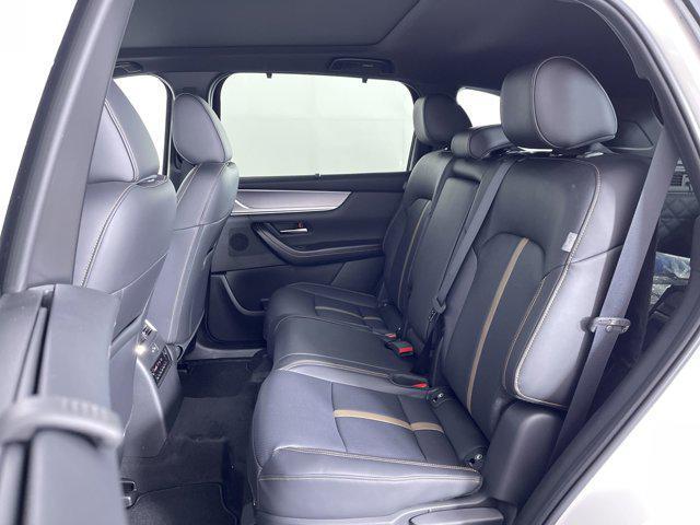 Photo of 2025 Rhodium White Premium Mazda CX-70 PHEV