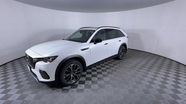 Photo of 2025 Rhodium White Premium Mazda CX-70 PHEV