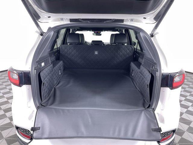 Photo of 2025 Rhodium White Premium Mazda CX-70 PHEV