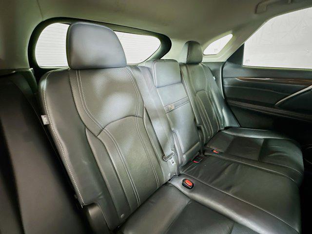 Photo of 2017 Atomic Silver Lexus RX 350