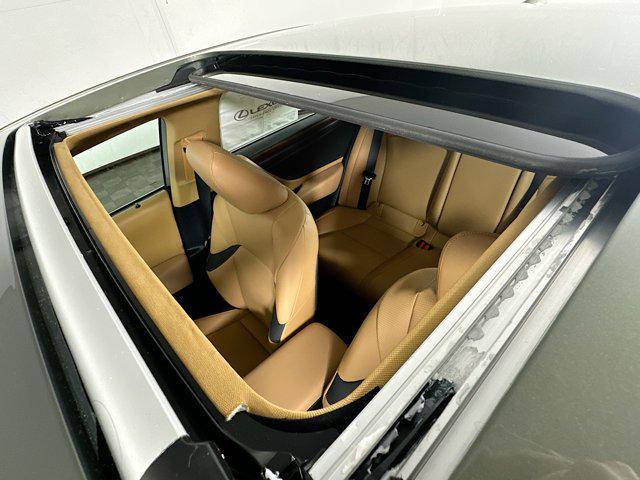 Photo of 2025 06x0 Lexus ES 350