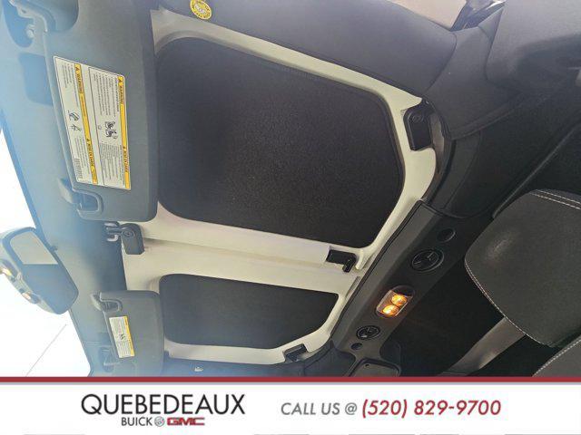 Photo of 2017 Bright White Clearcoat Jeep Wrangler Unlimited