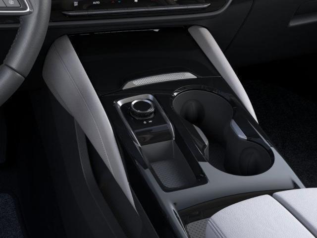 Photo of 2025 Iridescent White Tricoat Buick Envision