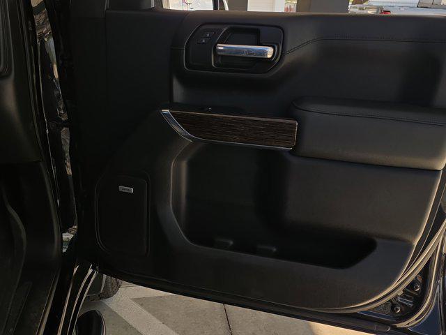 Photo of 2021 Onyx Black GMC Sierra 1500