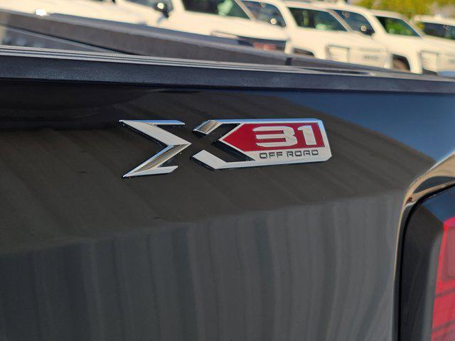 Photo of 2021 Onyx Black GMC Sierra 1500
