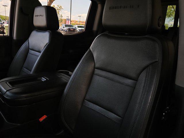 Photo of 2020 White Frost Tricoat GMC Sierra 1500