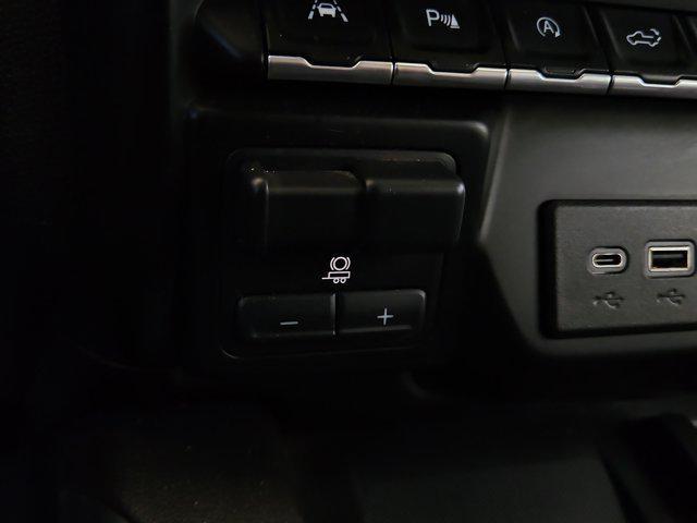 Photo of 2020 White Frost Tricoat GMC Sierra 1500