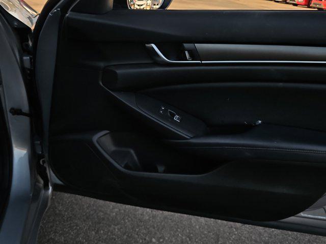 Photo of 2018 Lunar Silver Metallic Honda Accord