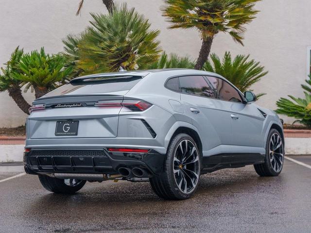 Photo of 2022 Grigio Nimbus Metallic Lamborghini Urus