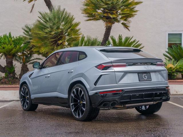Photo of 2022 Grigio Nimbus Metallic Lamborghini Urus
