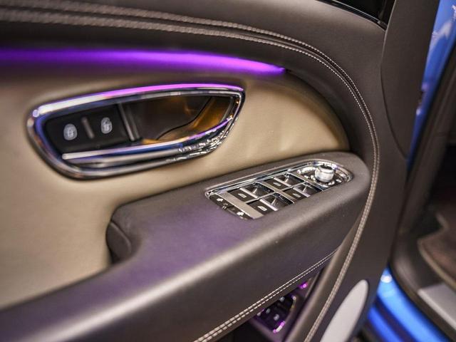 Photo of 2022 Neptune Metallic Bentley Bentayga