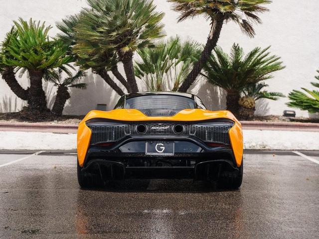 Photo of 2023 McLaren Orange McLaren Artura