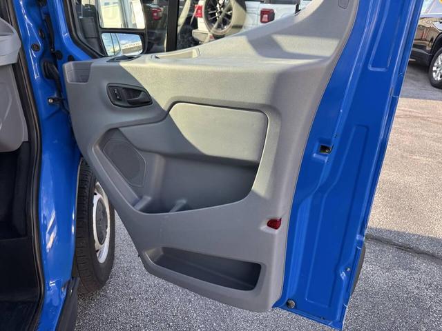 Photo of 2017 Oxford White Ford Transit-250