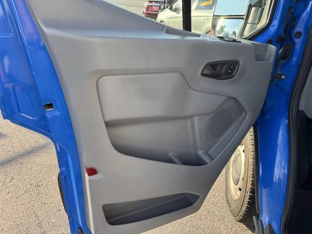 Photo of 2017 Oxford White Ford Transit-250