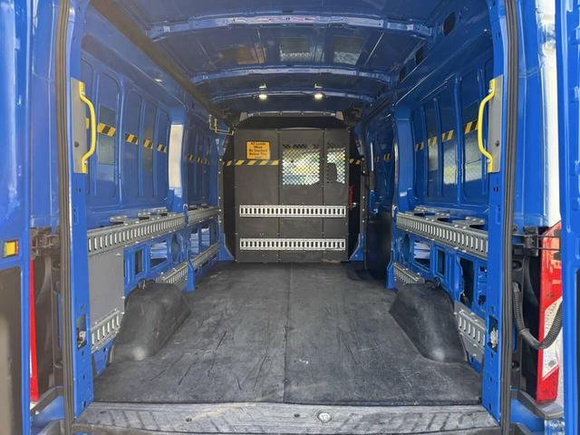 Photo of 2017 Oxford White Ford Transit-250