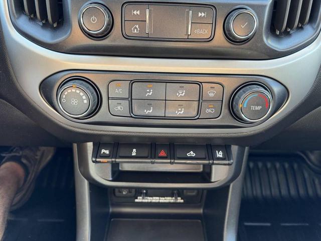 Photo of 2022 Summit White Chevrolet Colorado