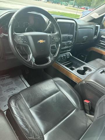 Photo of 2015 Gray Chevrolet Silverado 1500