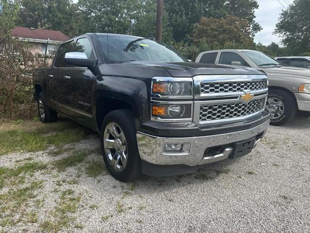 Photo of 2015 Gray Chevrolet Silverado 1500