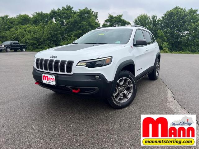 Photo of 2021 White Jeep Cherokee