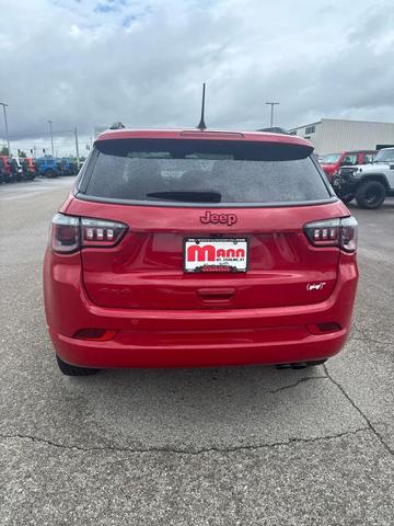 Photo of 2022 Red Jeep Compass
