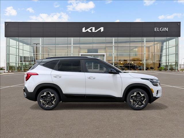 Photo of 2026 Clear White/Black Top Kia Seltos
