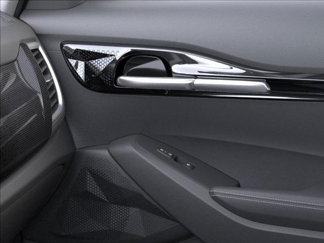 Photo of 2026 Clear White/Black Roof Kia Seltos