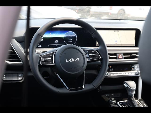 Photo of 2024 Gravity Gray Kia Seltos